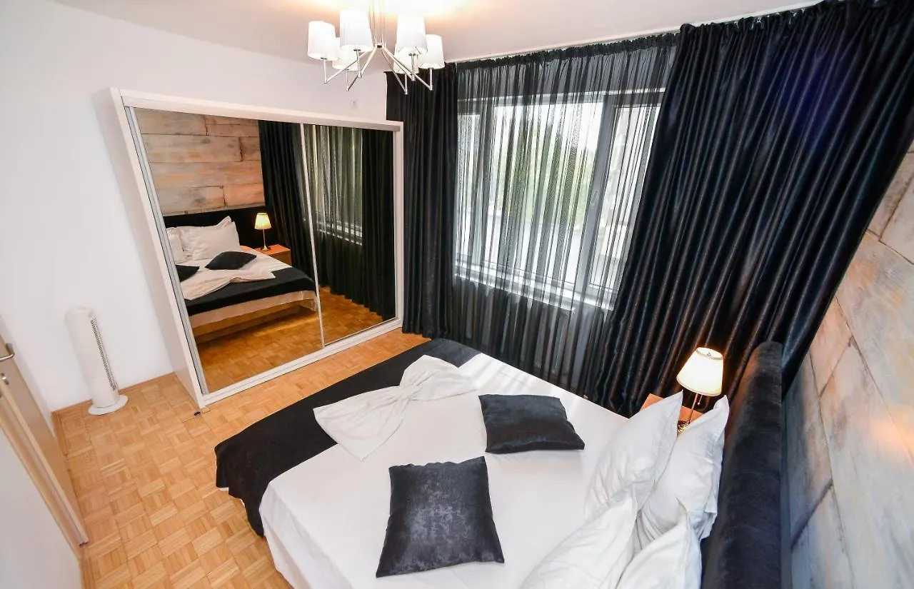 Bucharest Apartment - Cismigiu Gardens