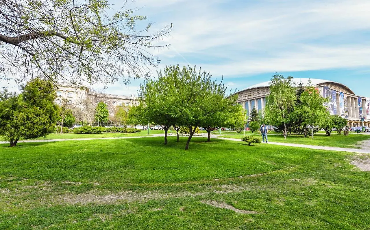 Bucharest Apartment - Cismigiu Gardens