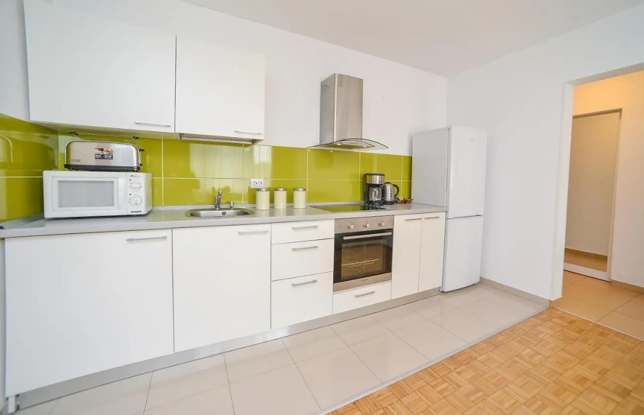 Bucharest Apartment - Cismigiu Gardens 0*,